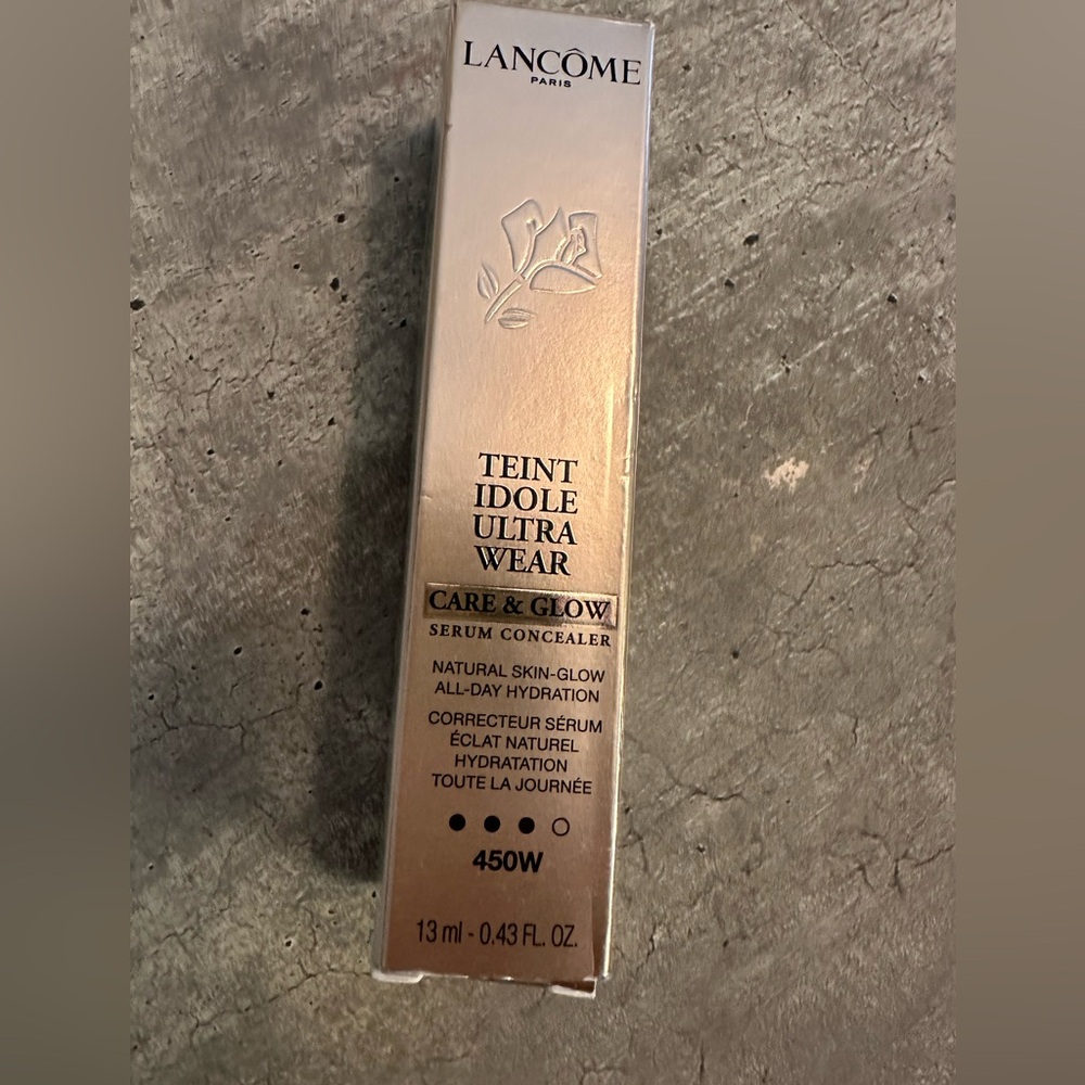Lancome Teint Idole Ultra Wear Care & Glow Serum Concealer 450W NWT - Picture 3 of 6